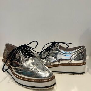 Gently used Oxford Shoes 7 1/2